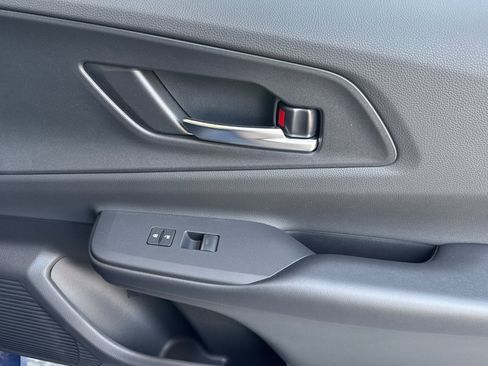 Certified 2025 Toyota Prius Plug-In Hybrid image 21