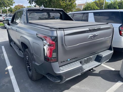 Used 2026 Chevrolet Silverado EV Trail Boss AWD/4WD image 2