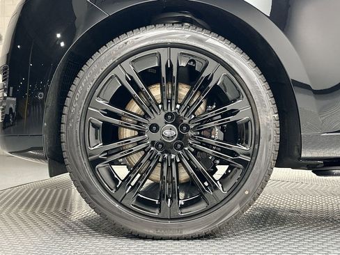 Certified 2023 Land Rover Range Rover SE image 2