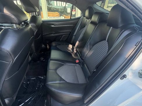 Used 2023 Toyota Corolla LE FWD image 11