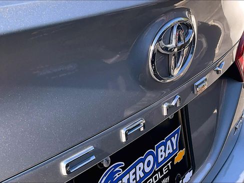 Used 2018 Toyota Camry XLE image 8