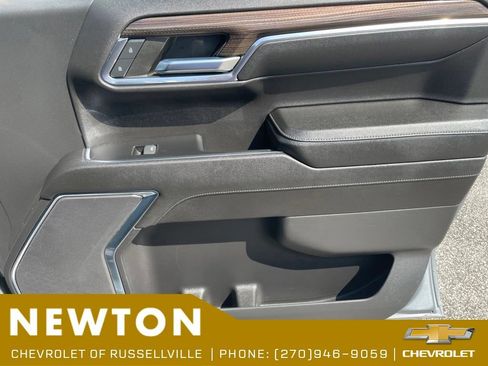 Used 2023 Chevrolet Silverado 1500 LT AWD/4WD image 24