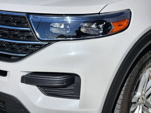 Used 2022 Ford Explorer XLT RWD image 9