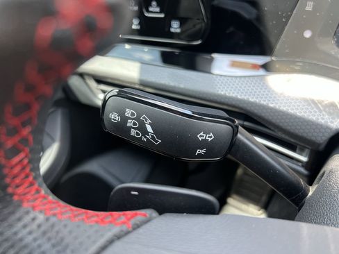 Used 2024 Volkswagen GTI SE image 23