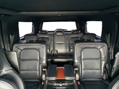 Used 2019 Lincoln Navigator L Reserve AWD/4WD image 10