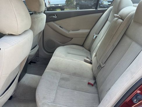 Used 2010 Nissan Altima 2.5 S FWD image 14