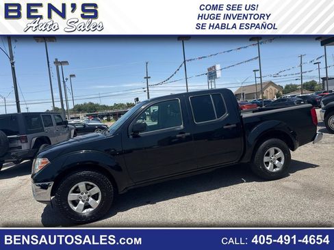 Used 2010 Nissan Frontier SE RWD image 1