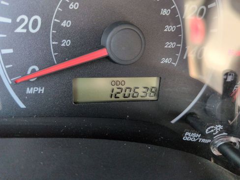 Used 2013 Toyota Corolla L image 16