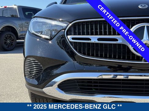 Used 2025 Mercedes-Benz GLC 300 image 9