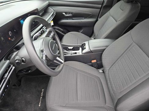 Certified 2025 Hyundai Santa Cruz SE image 12