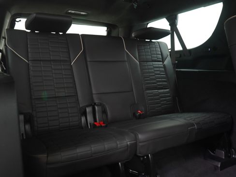 Used 2021 Cadillac Escalade ESV Sport Platinum image 15