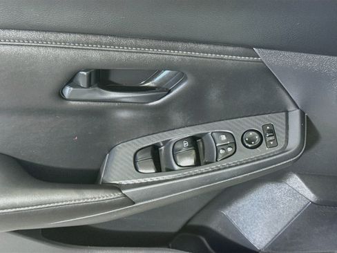 Used 2025 Nissan Sentra S FWD image 24