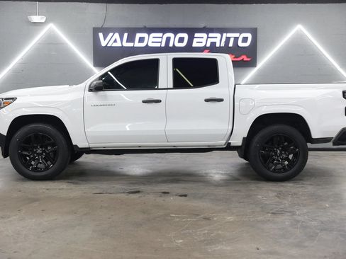 Used 2024 Chevrolet Colorado W/T RWD image 9