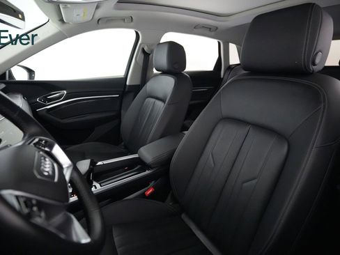 Used 2024 Audi Q8 e-tron Premium Plus w/ Premium Plus Package AWD/4WD image 4