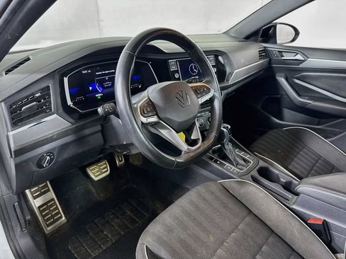 Used 2024 Volkswagen Jetta Sport FWD image 9