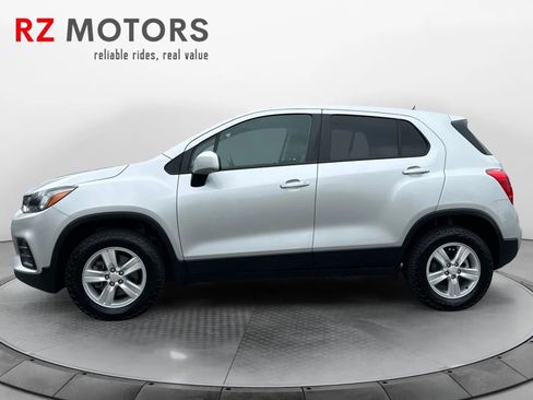 Used 2022 Chevrolet Trax LS w/ Tint and Cruise Package image 2