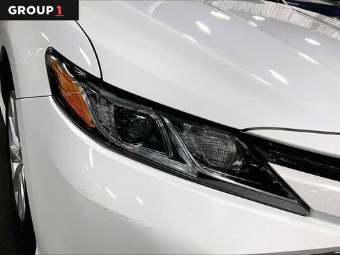 Certified 2018 Toyota Camry LE FWD image 28