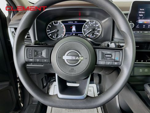 Used 2023 Nissan Rogue SV AWD/4WD image 14