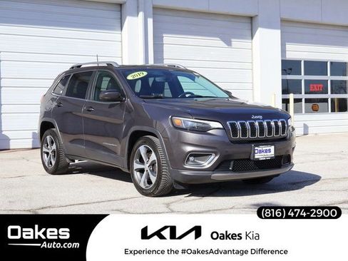Used 2019 Jeep Cherokee Limited FWD image 1