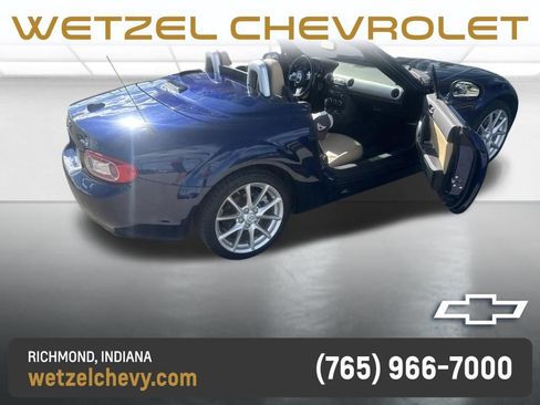 Used 2011 MAZDA MX-5 Miata Grand Touring w/ Premium Pkg RWD image 3