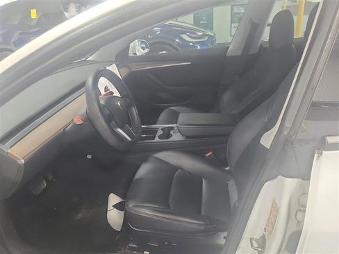 Used 2021 Tesla Model 3 Standard Range Plus image 8