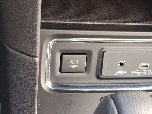 Certified 2024 Subaru Ascent Limited w/ Technology Package image 27