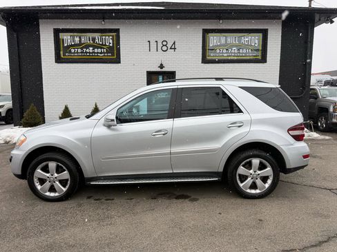 Used 2011 Mercedes-Benz ML 350 4MATIC image 2