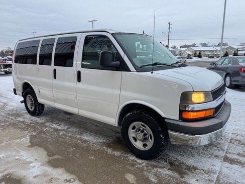 Used 2012 Chevrolet Express 2500 LT w/ LT Preferred Equipment Group image 22