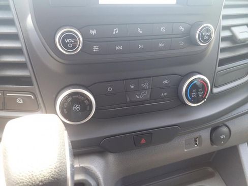 New 2025 Ford Transit 250 148 Medium Roof image 13