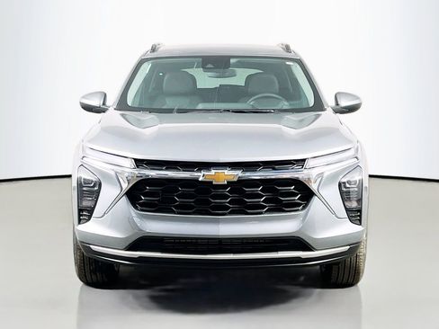 New 2026 Chevrolet Trax LT w/ LT Convenience Package image 2