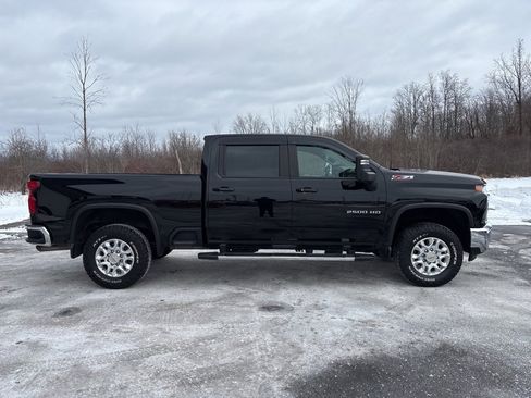 Used 2022 Chevrolet Silverado 2500 LT w/ All Star Edition image 8