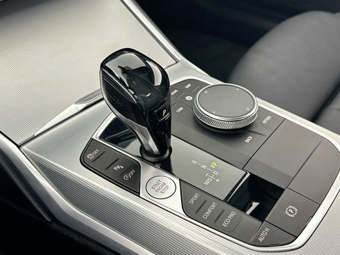 Used 2021 BMW 430i Coupe w/ Convenience Package image 17