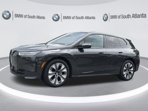 Certified 2024 BMW iX xDrive50 w/ Premium Package AWD/4WD image 18