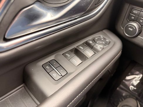 Used 2023 Chevrolet Suburban Premier AWD/4WD image 26