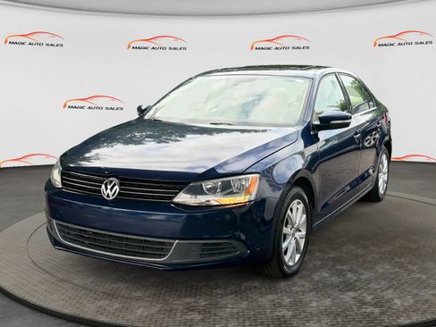 Used 2013 Volkswagen Jetta SE FWD image 1