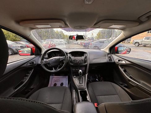 Used 2016 Ford Focus SE image 9