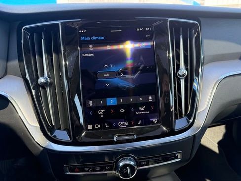 Used 2024 Volvo S60 B5 Core image 26