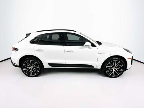 Certified 2026 Porsche Macan AWD/4WD image 8