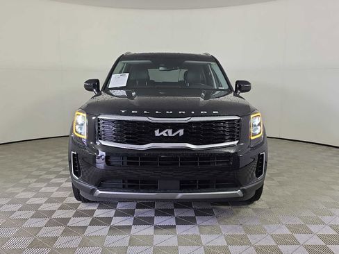 Used 2022 Kia Telluride EX w/ EX Premium Package image 3
