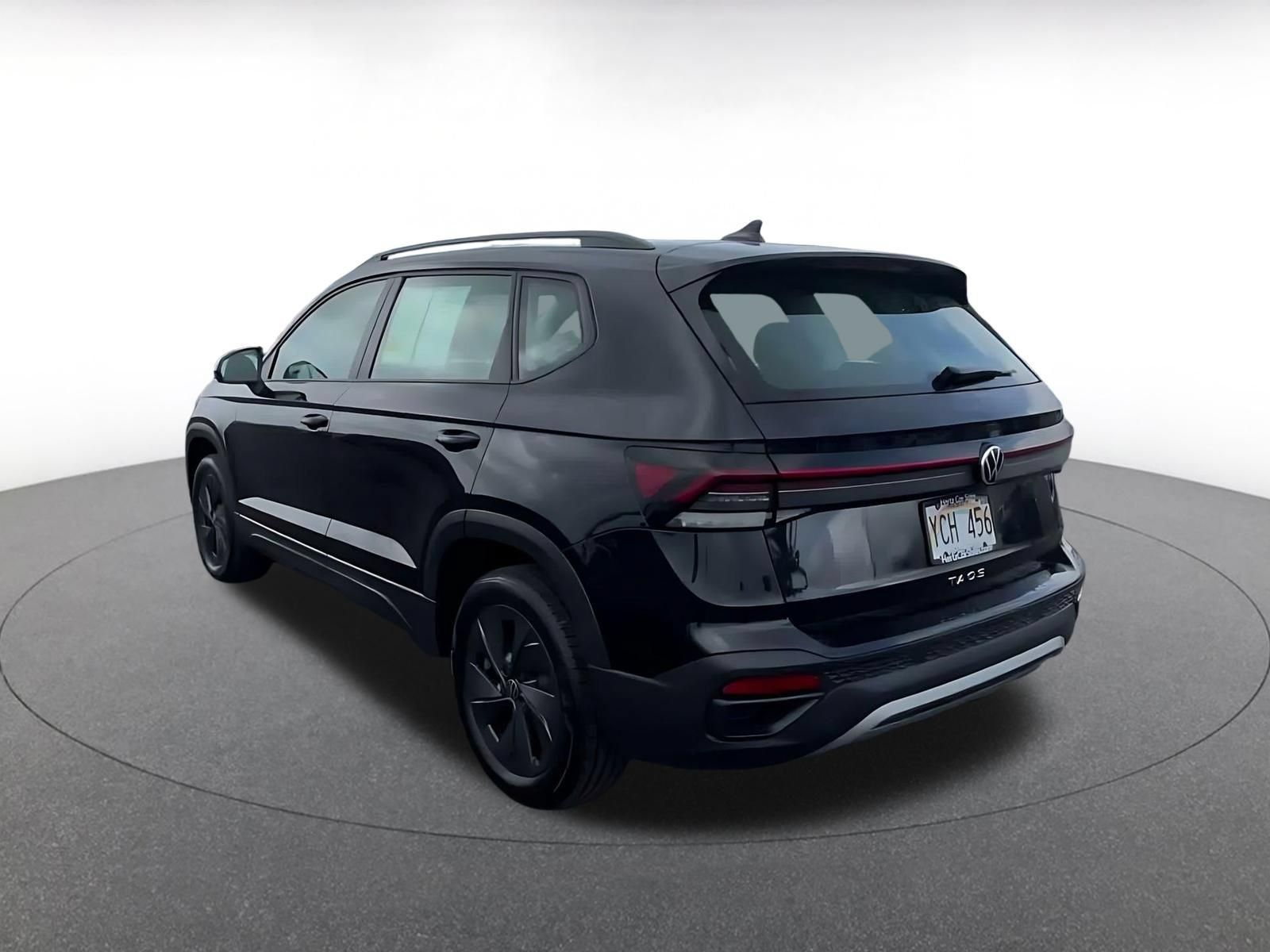 Used 2026 Volkswagen Taos S FWD image 10