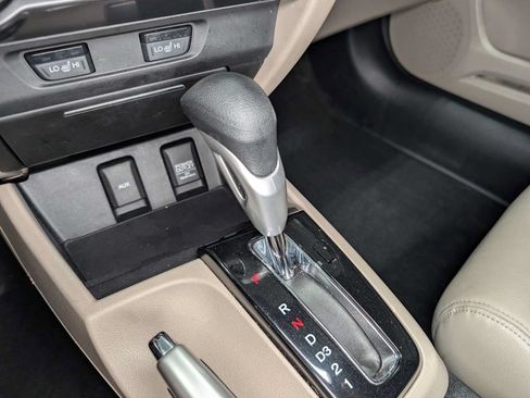 Used 2013 Honda Civic EX-L image 27