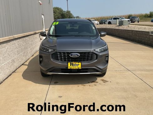 New 2025 Ford Escape SE image 4