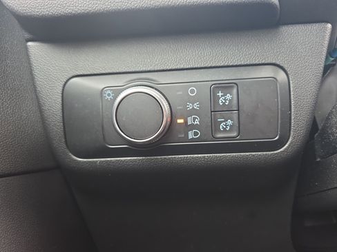 Used 2020 Ford Escape SE image 35