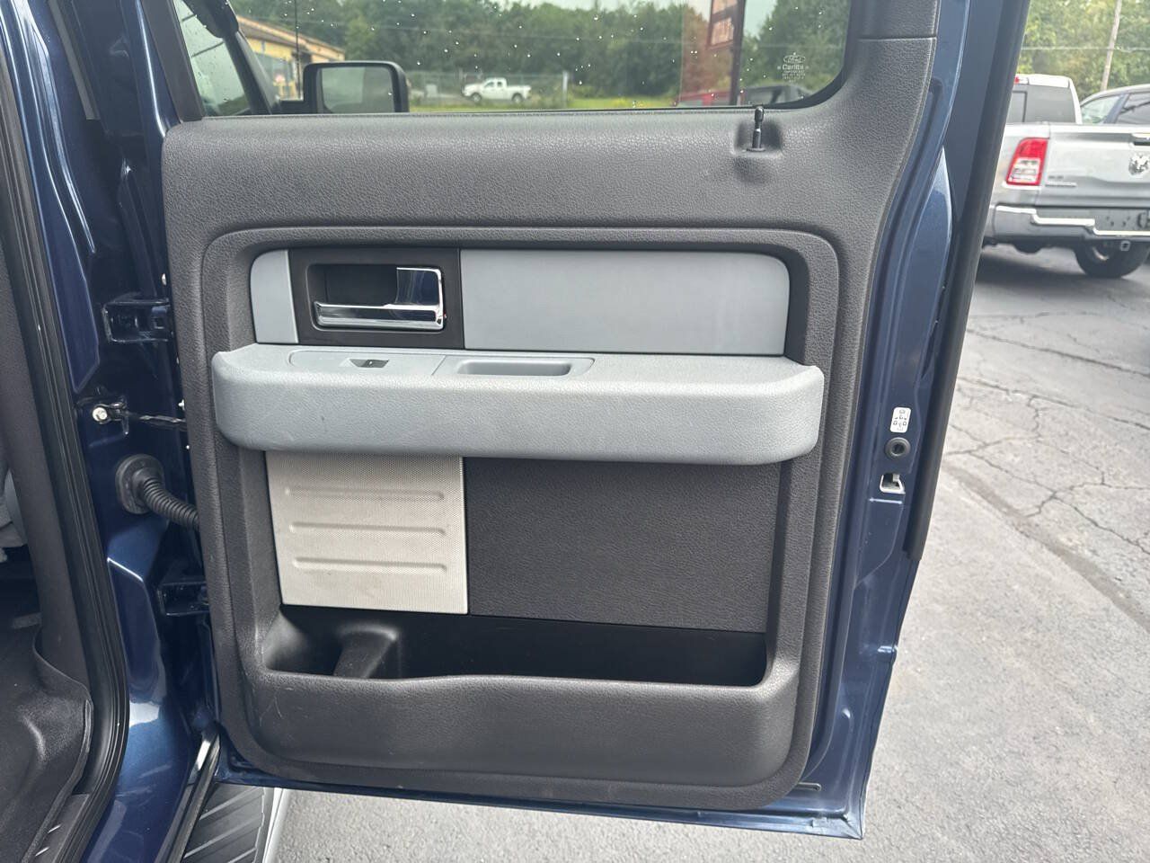 Used 2013 Ford F150 XLT w/ Luxury Equipment Group AWD/4WD image 21