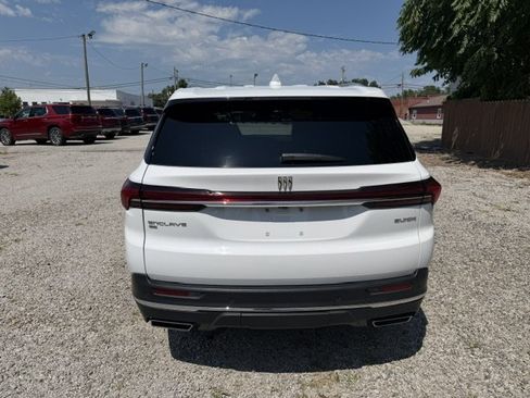 Used 2026 Buick Enclave Preferred AWD/4WD image 4
