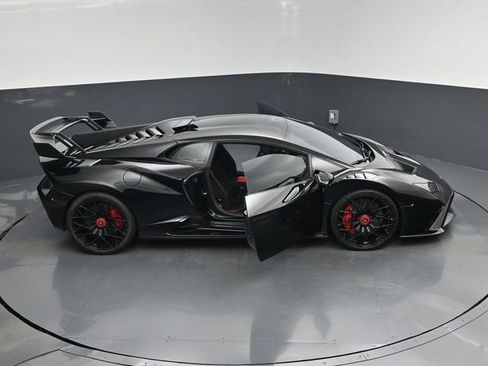 Used 2022 Lamborghini Huracan STO RWD image 18