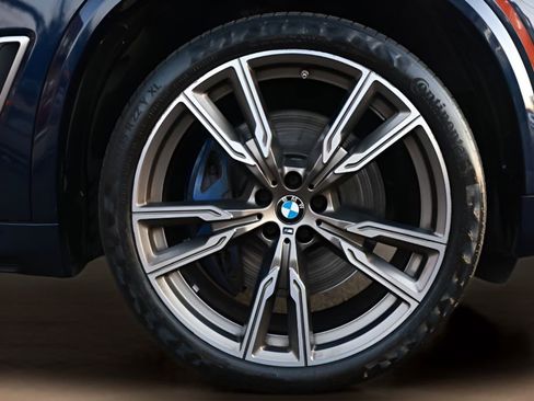 Used 2021 BMW X5 M50i w/ Executive Package image 35