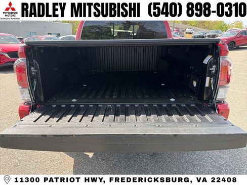 Used 2020 Toyota Tacoma Limited image 13