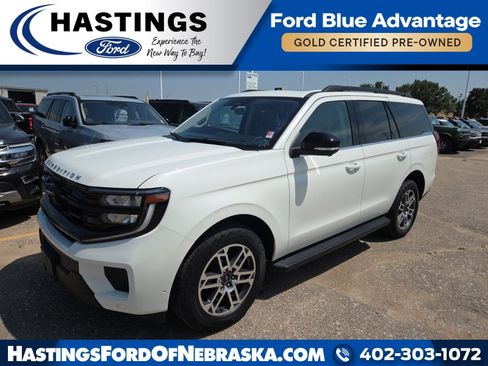 Used 2025 Ford Expedition Active AWD/4WD image 1