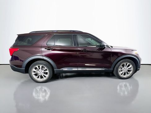 Certified 2023 Ford Explorer XLT w/ Equipment Group 202A AWD/4WD image 9